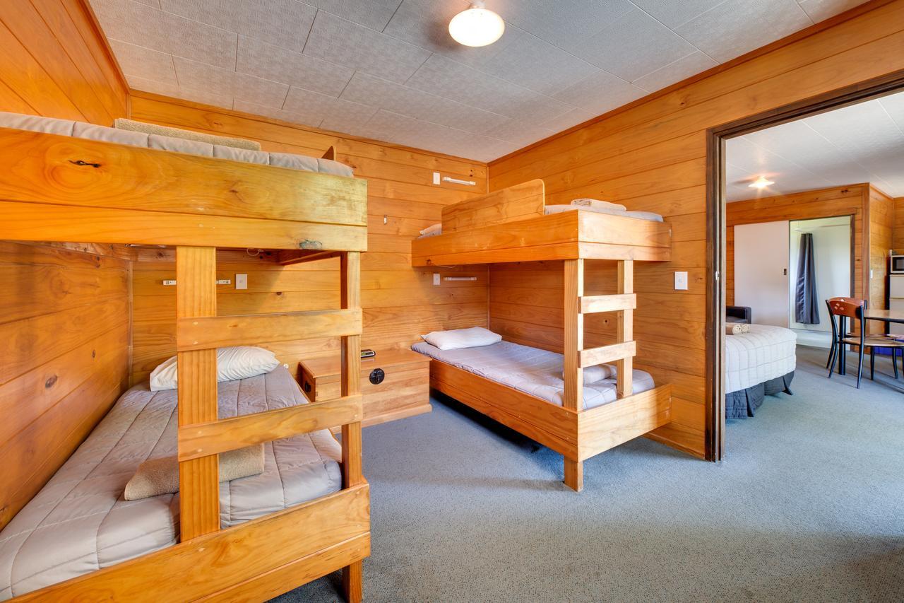Wellington Top 10 Holiday Park Лоуэр-Хатт Экстерьер фото