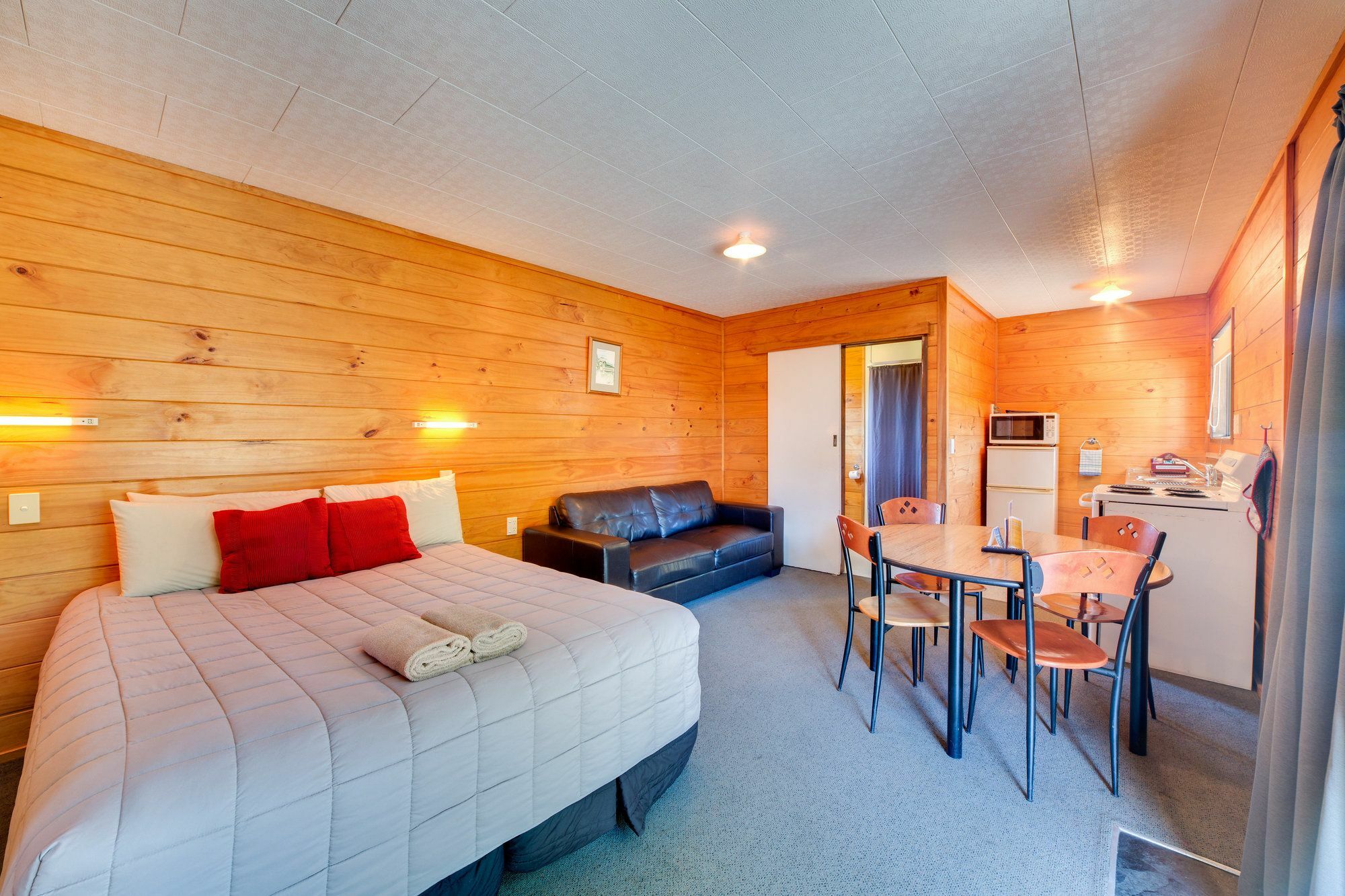 Wellington Top 10 Holiday Park Лоуэр-Хатт Экстерьер фото