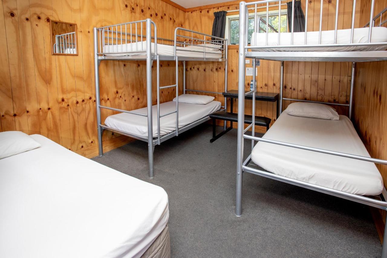 Wellington Top 10 Holiday Park Лоуэр-Хатт Экстерьер фото